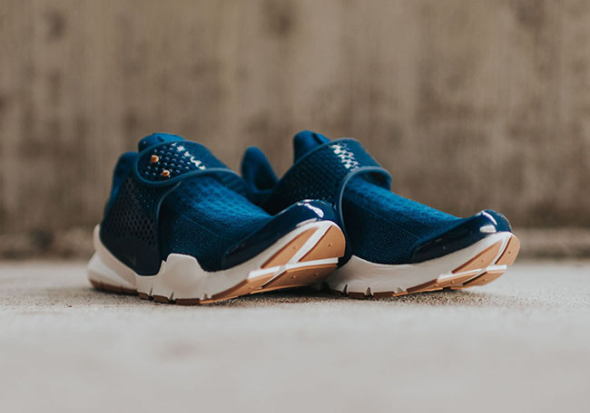 Nike Sock Dart Coastal Blue Obsidian Gum