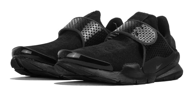 Nike Sock Dart Triple Black