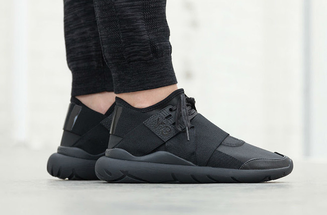 adidas Y-3 Qasa Elle Lace Black Carbon | SneakerFiles