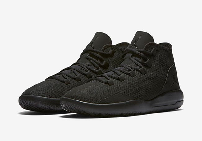 Jordan Reveal Triple Black