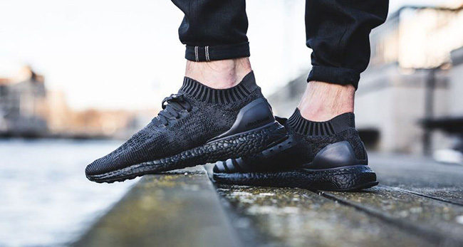 ultra boost uncaged triple black 2.0