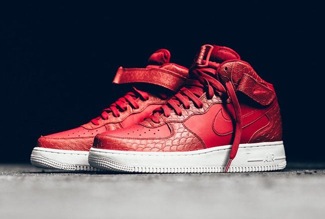 red python nike