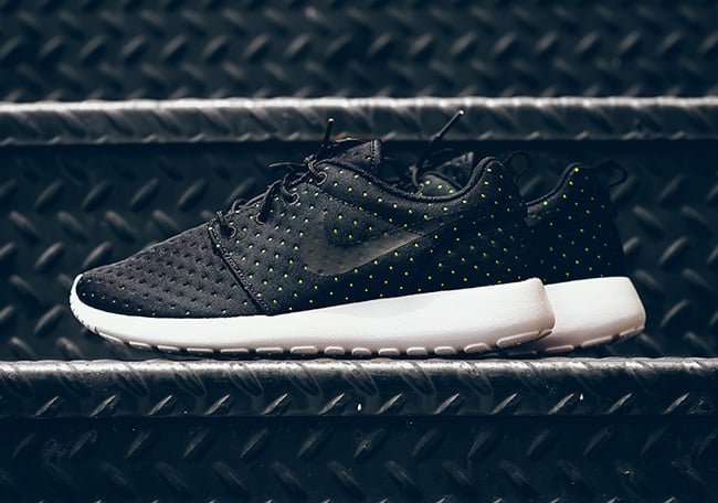 Nike Roshe One Perf Dot Pack Black