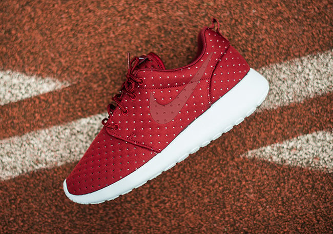 Nike Roshe One Perf Dot Pack Team Red