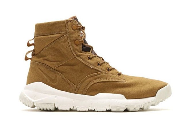nike canvas boots