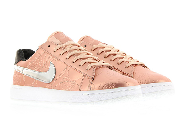 Nike WMNS Tennis Classic Ultra LOTC QS