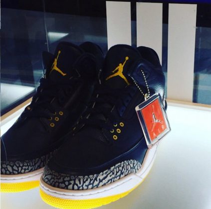 Nike Air Veer Black Grey Nike Roshe Run Vent Pack