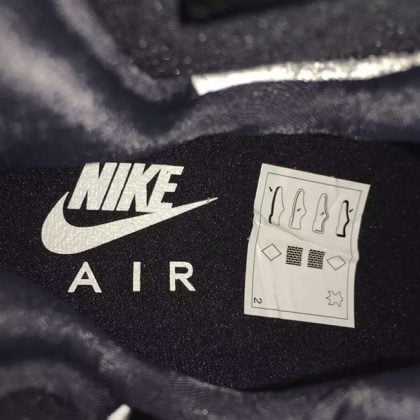 Nike Store Running Application Mens Nike Sneakers With Silver Swoosh