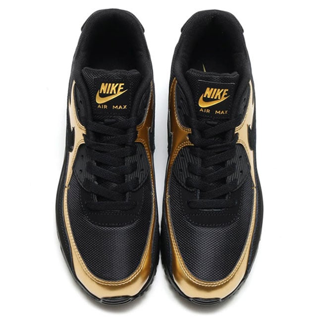 nike black and gold air max