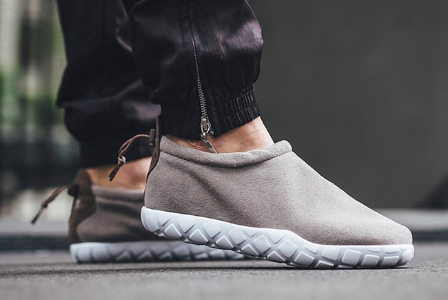 Nike Air Moc Ultra Light Taupe