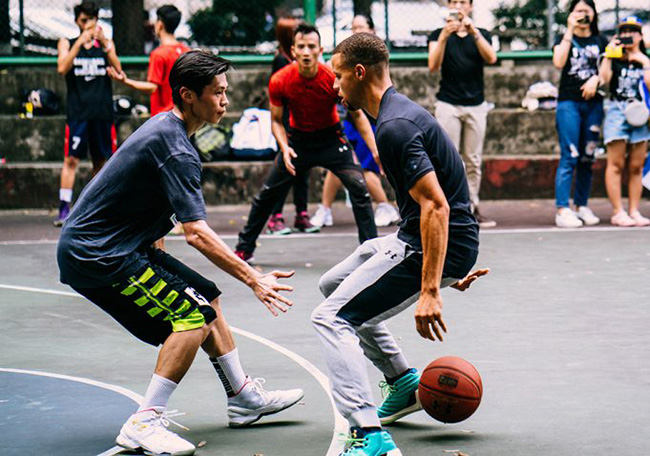 Steph Curry Spotted in Curry 3 During Asia Tour