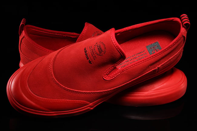 adidas Matchcourt Slip-On ADV Scarlett Red