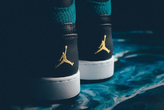 Nike Mercurial Vapor X Electro Flare Nike Air 90 Patterned Blue