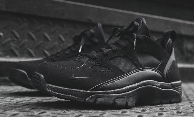 Nike Air Trainer Huarache Low Triple Black