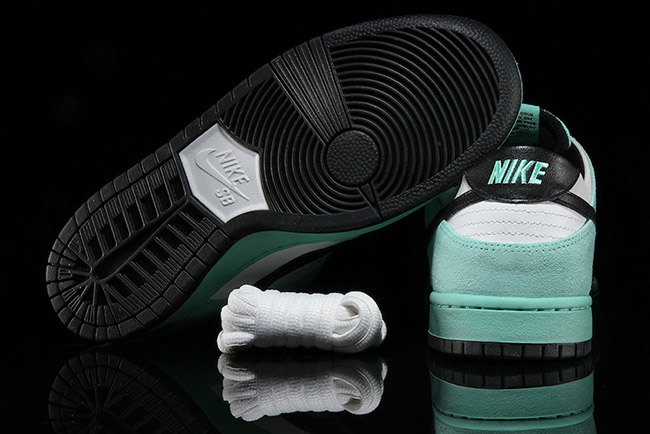 Sea Crystal Nike SB Dunk Low