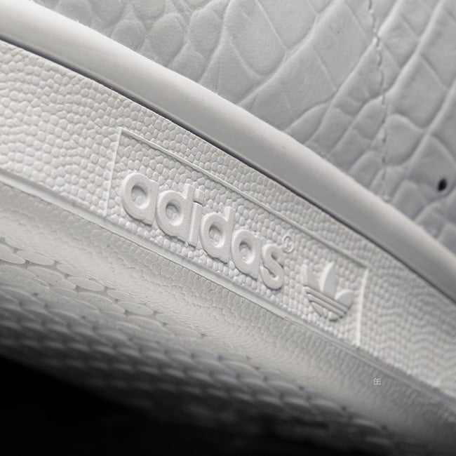 stan smith white croc