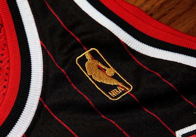 Mitchell & Ness Authentic Michael Jordan '96 Alternate Pinstripe