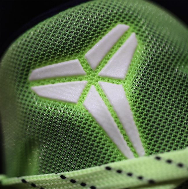 Nike Kobe 11 Elite Low Christmas