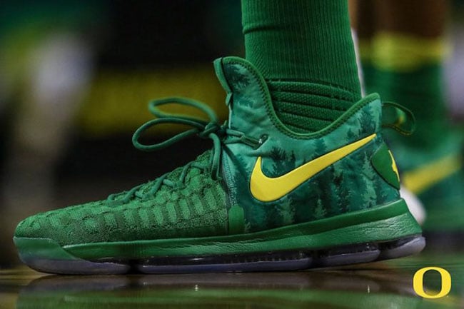 Oregon Ducks Nike KD 9