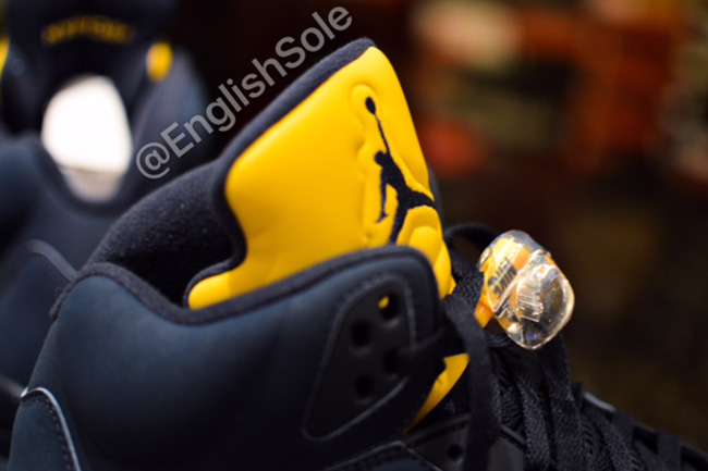 Air Jordan 5 Michigan