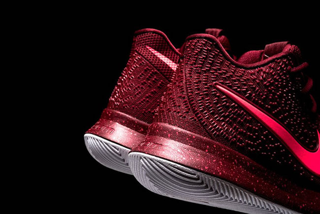 Hot Punch Nike Kyrie 3