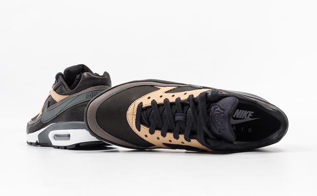 black and tan nike air max