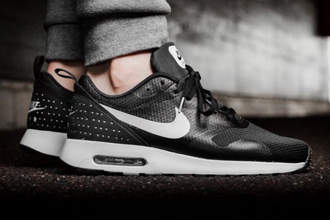 Nike Air Max Tavas Black White 705149-009 | SnekerFiles