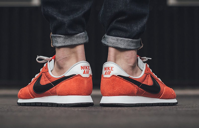 nike air pegasus 83 orange