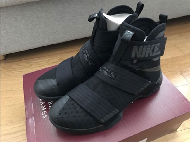 nike zoom lebron soldier 10 triple black