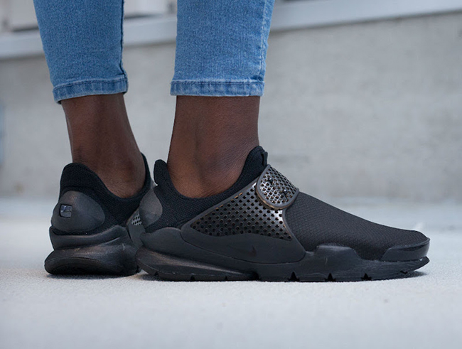 nike wmns sock dart se