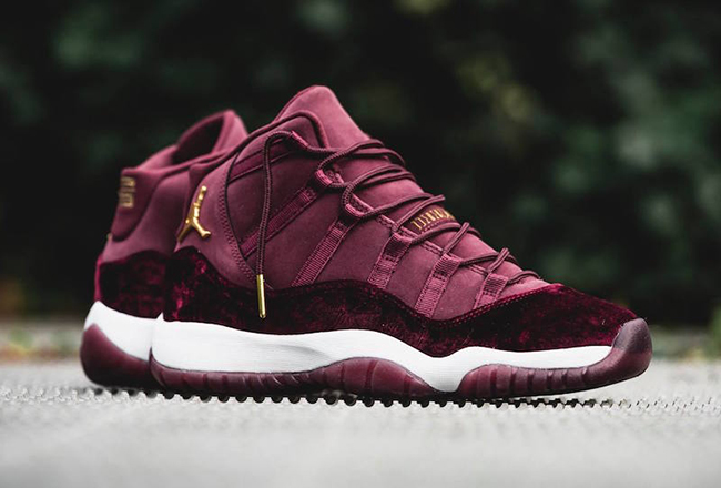 air jordan 11 retro red velvet