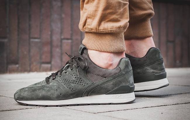 New Balance 996 Khaki Suede