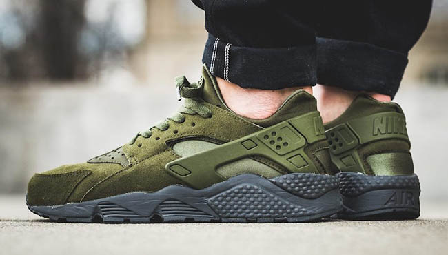 Nike Air Huarache Legion Green On Feet