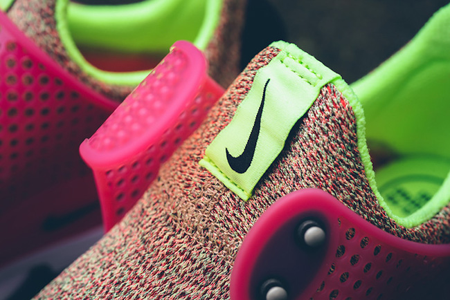 Nike Sock Dart SE Multicolor Ghost Green Hot Punch