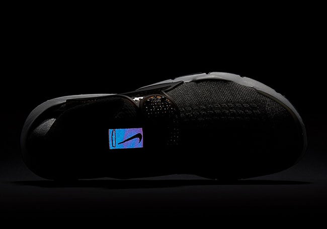 Nike Sock Dart Wolf Grey Metallic Silver Heel