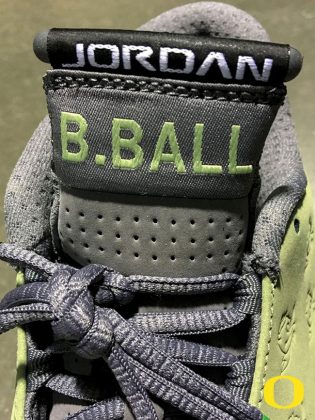 Red October Air Yeezy Price Nike Kyrie 2 Green Glow Kids