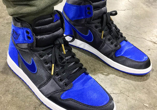 Air Jordan 1 Satin Royal