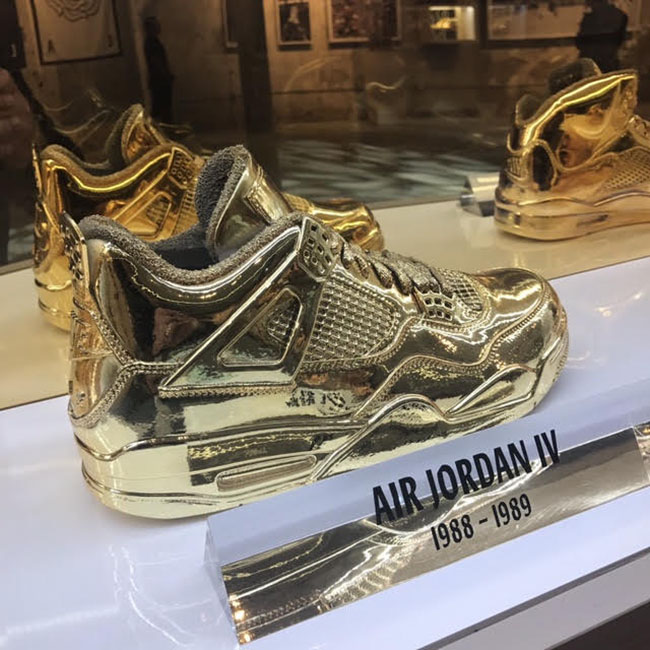 Air Jordan 4 Gold