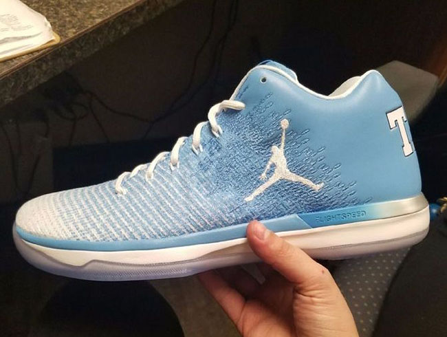 Air Jordan XXX1 Low UNC Tar Heels