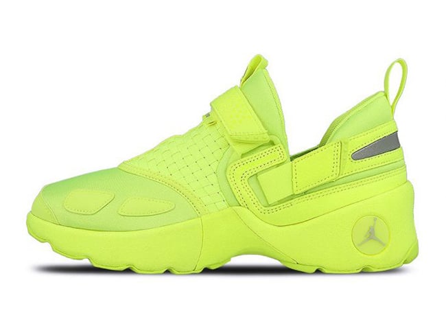 Jordan Trunner LX ‘Volt’