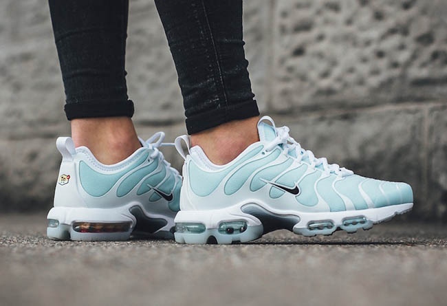 nike air max plus turquoise Shop Clothing & Shoes Online