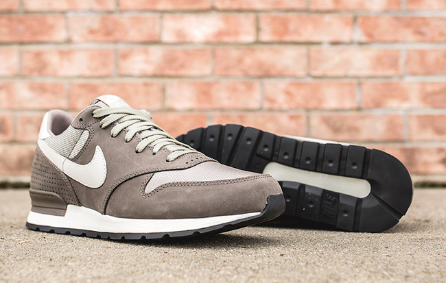 Nike Air Zoom Epic Luxe Smoke Grey