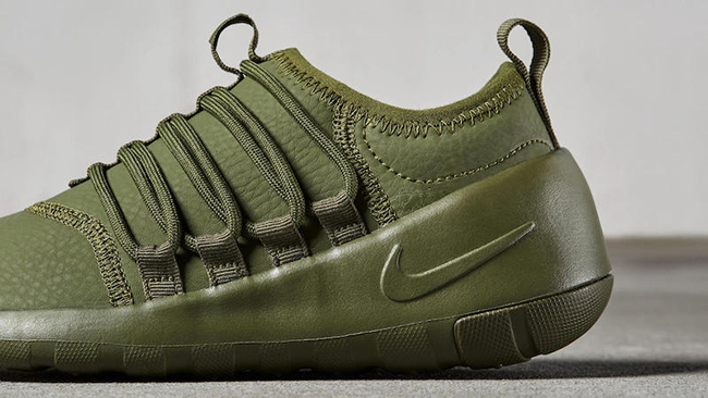 Nike Payaa Olive Green