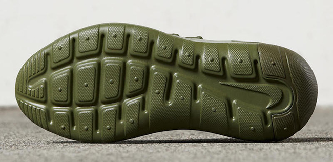 Nike Payaa Olive Green