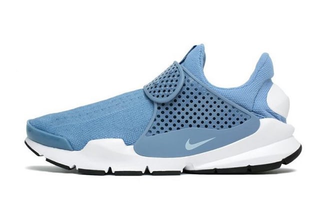 nike sock dart blue and white