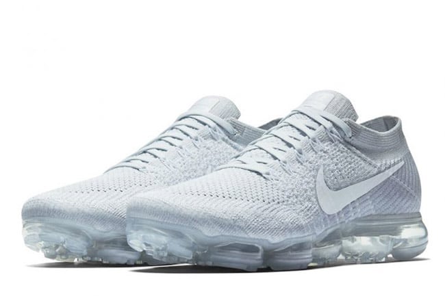 Nike Air VaporMax in Pure Platinum and White