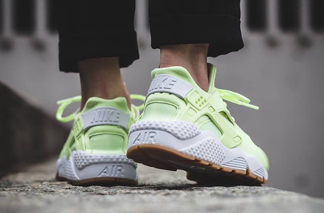 Nike Air Huarache Barely Volt