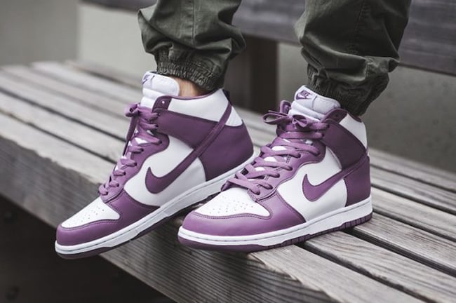 nike dunk violet