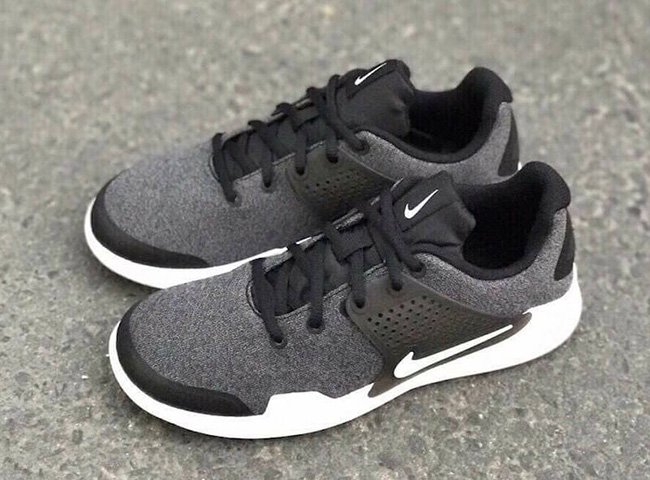 nike sock dart with laces