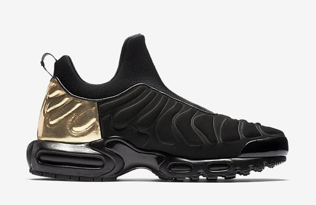 Nike WMNS Air Max Plus Slip Black Metallic Gold